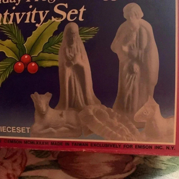 Holiday Frosted Nativity Set - Picture 3 of 5